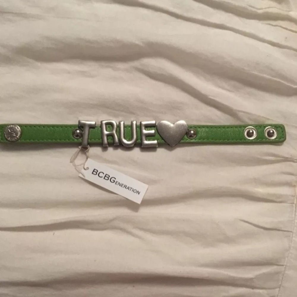 BCBGeneration
 Bracelet affirmation True ❤️